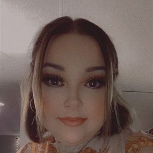 Meet your Posher, Emilee